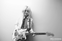 Izzy Bee (Black Honey)