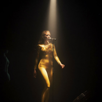 ionnalee @ Paradiso Noord