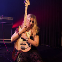 Lambrini Girls @ Grauzone