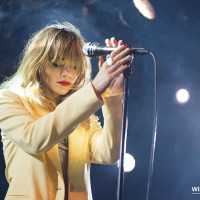 Suki Waterhouse @ Tolhuistuin